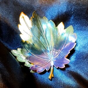 Vintage Beautiful Large Enameled 3D Maple Leaf Brooch